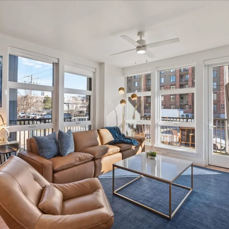 BEST-Amenities |King bd| Pool| Hottub| Gym|Pking|Bowl
