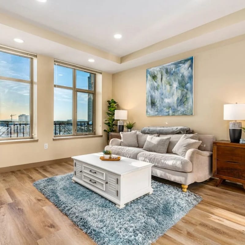 Downtown beauty - perfect location