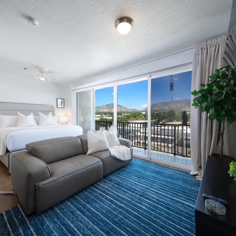 Sugarhouse - Panoramic Mountain Views! Studio!